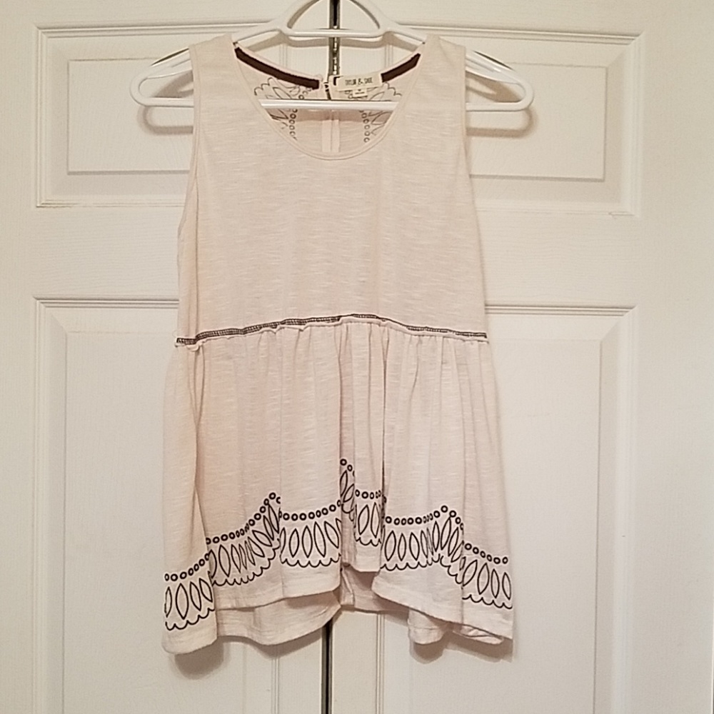 Taylor & Sage Top